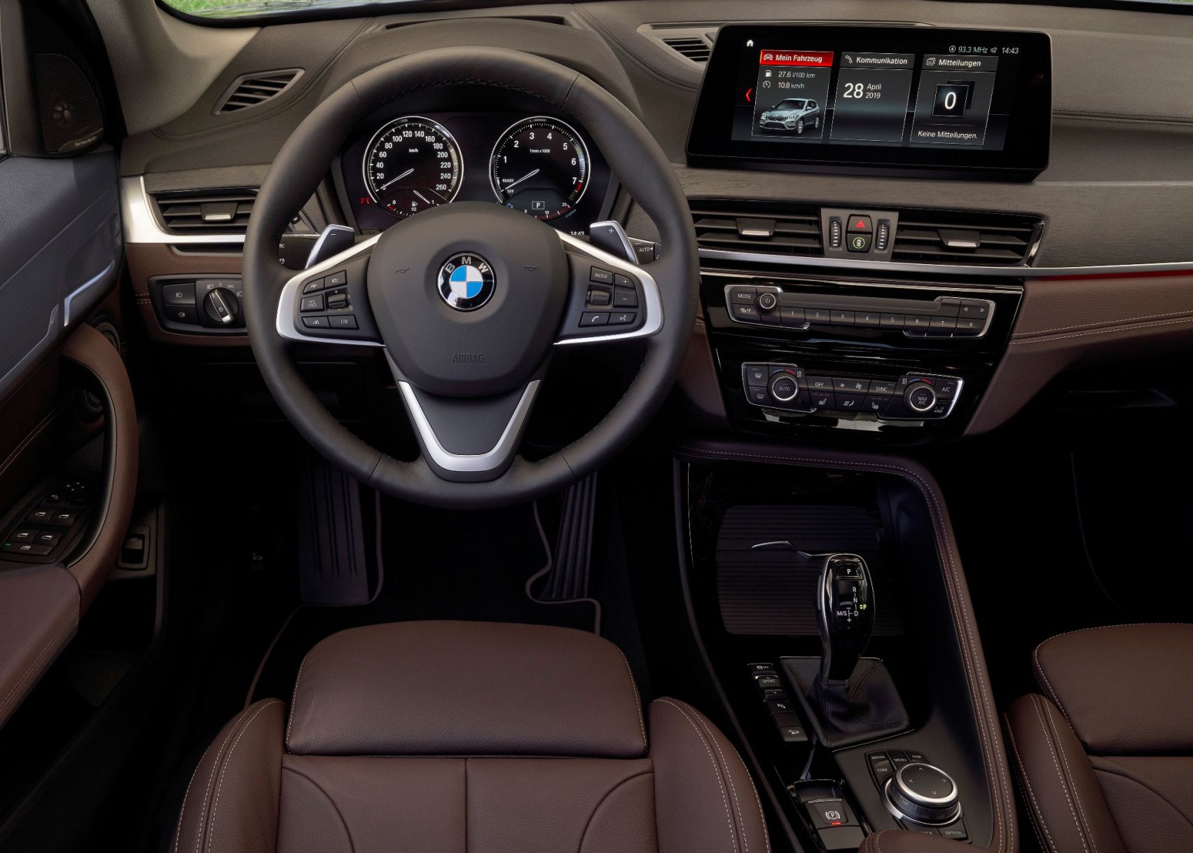 bmw2020x1-0623c.jpg